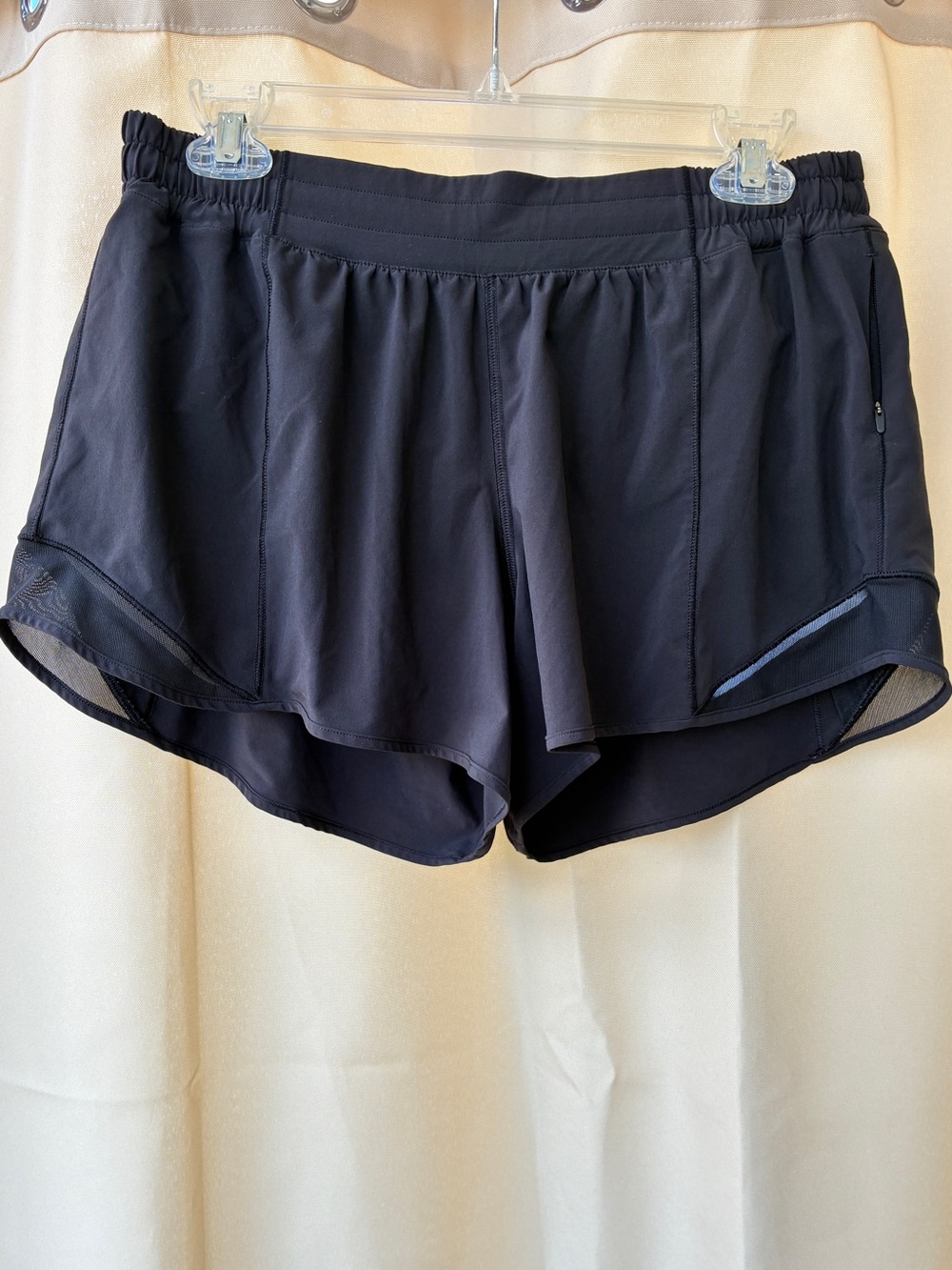 Lululemon Size 12 Black Hotty Hot High Rise 4" Mesh Athletic Running Shorts